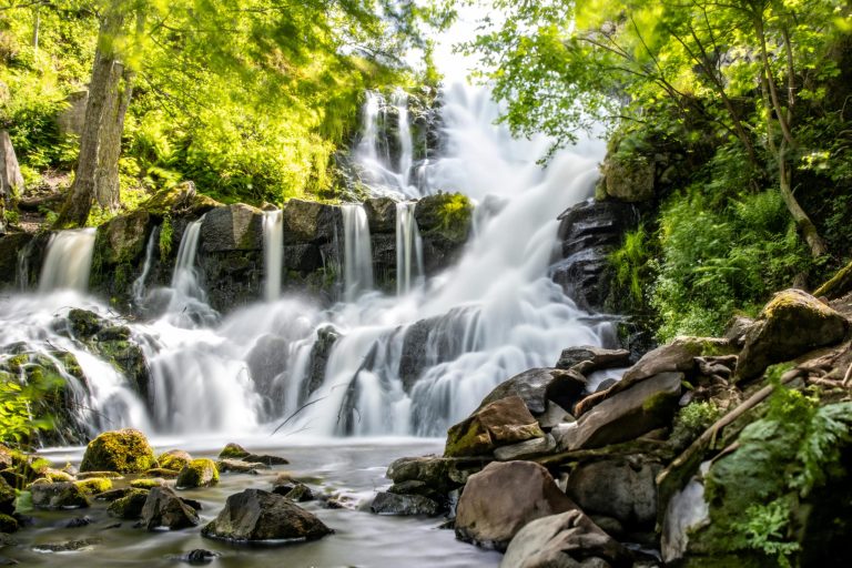 Top Multi-Device Chargers For Travelers In 2025