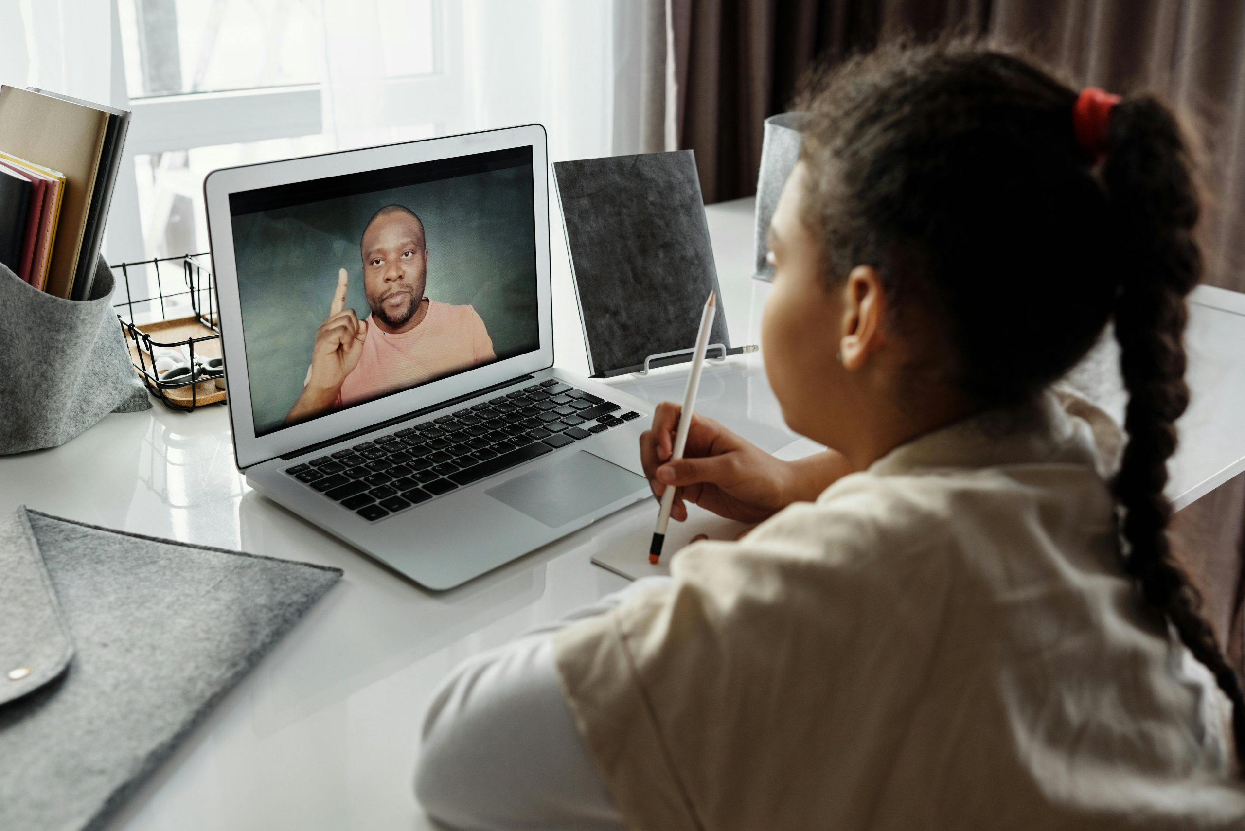Transforming digital classrooms through online learning