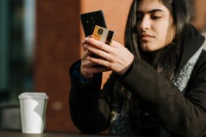 Shopping During Major Holidays: Best and Worst Times